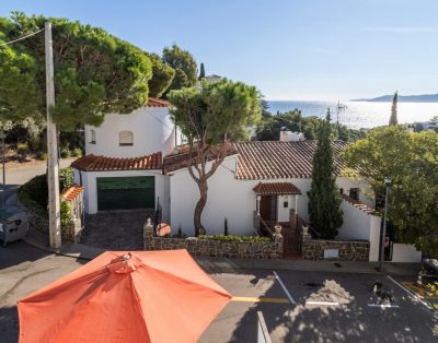 GRIFEU 13.1 – Duplex apartment with 2 terraces and views