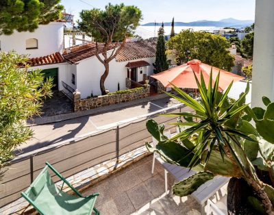 GRIFEU 13.1 – Duplex apartment with 2 terraces and views