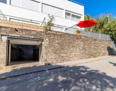 GRIFEU 13.1 – Duplex apartment with 2 terraces and views