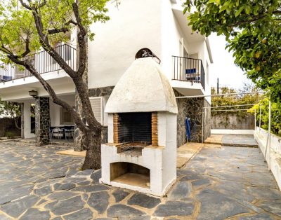 PORT DE LA SELVA 110 – House close to the beach